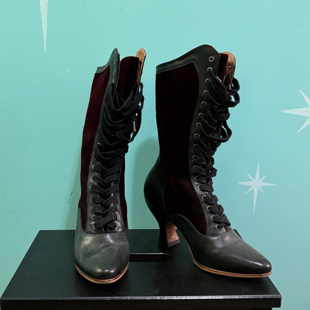 American duchess Camille Edwardian boots 7.5 burgundy and black
3” heel
